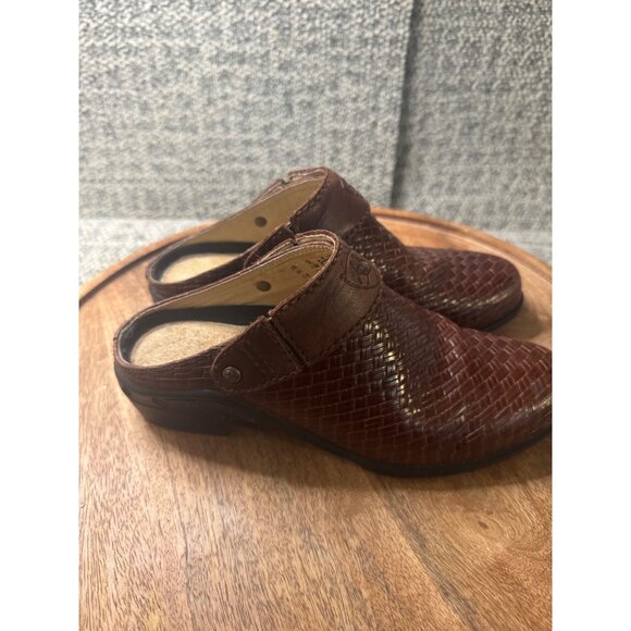 ARIAT STYLE 94024 WOMEN'S 7B WOVEN RATTAN LEATER STRAP MULES - Picture 2 of 11